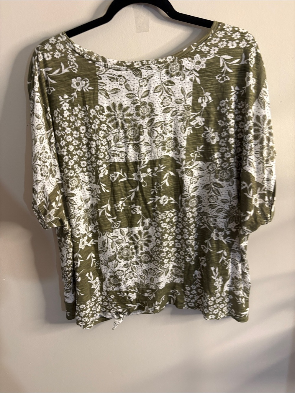 Lucky Brand Olive & White Floral Patchwork Short Sleeve Top - Picture 5 of 5